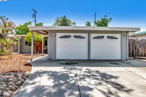 191 Woodhams Rd, Santa Clara, CA 95051