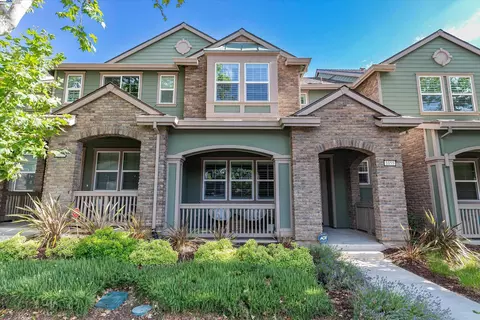 1055 Catalina Dr, Livermore, CA 94550