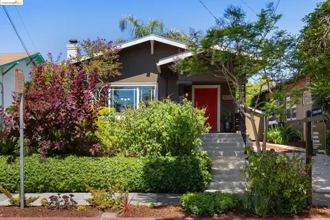2107 Sacramento St, Berkeley, CA 94702 photo 1