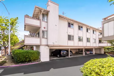 25181 Copa Del Oro Dr #102, Hayward, CA 94545
