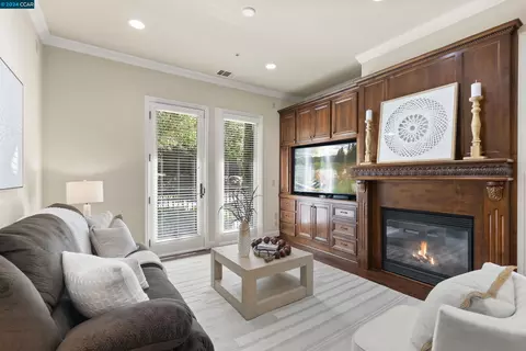 1207 Symphony Way, Vallejo, CA 94591 photo 1