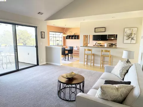 21100 Gary Dr #307, Hayward, CA 94546