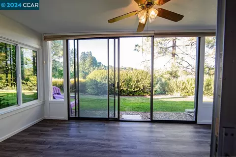 2717 Pine Knl #6, Walnut Creek, CA 94595