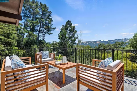 53 Via Floreado, Orinda, CA 94563
