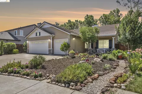 1698 Greenyard Ct, Brentwood, CA 94513
