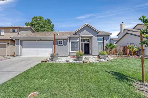 1346 Peppertree Way, Tracy, CA 95376 photo 1