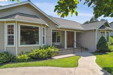 3724 Walnut Ave, Concord, CA 94519 photo 1