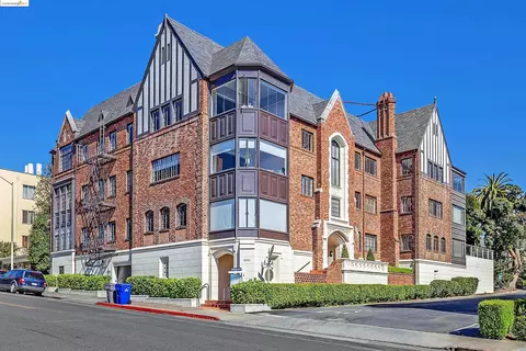 5301 Broadway Ter #4, Oakland, CA 94618