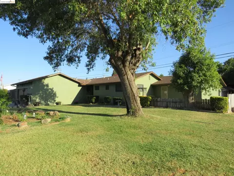 1713 Couchman Ln, Modesto, CA 95355 photo 1