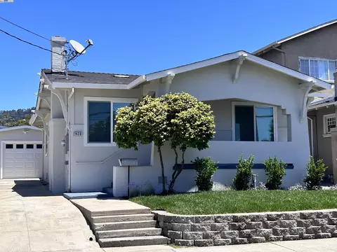 2436 Hearst Ave, Oakland, CA 94602