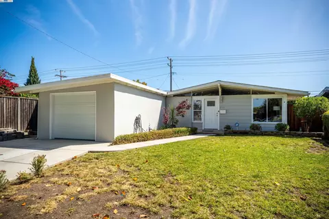 694 Lakewood Dr, Sunnyvale, CA 94089