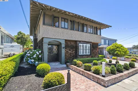870 Walnut St, Alameda, CA 94501 photo 1