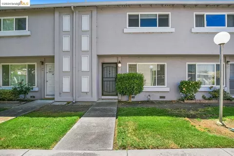 1900 Lynwood Dr #D, Concord, CA 94519