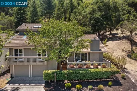 936 Augusta Dr, Moraga, CA 94556 photo 1