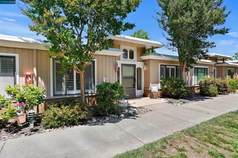 1131 Running Springs Rd #6, Walnut Creek, CA 94595