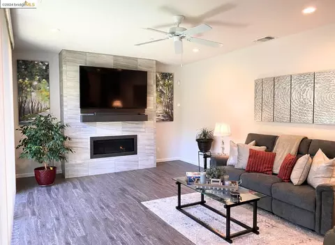 191 Amberwind Cir, Oakley, CA 94561 photo 1