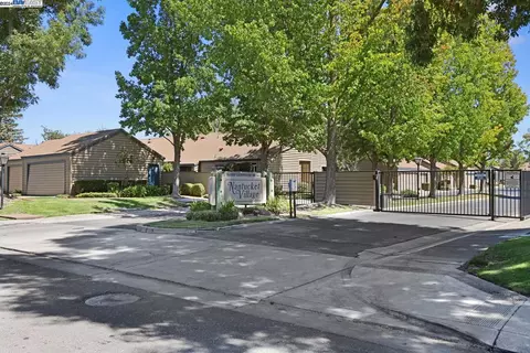 7380 Lighthouse Dr, Stockton, CA 95219