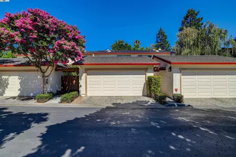 2067 Eucalyptus Ct, Santa Clara, CA 95050