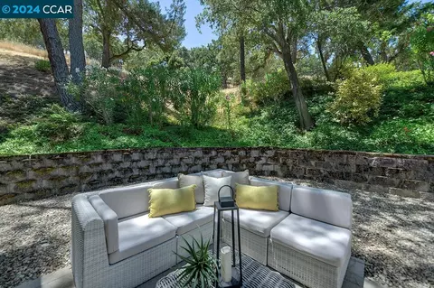 1325 Stanley Dollar Dr #1, Walnut Creek, CA 94595