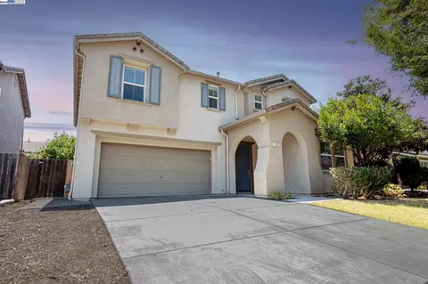 1422 Berrendas St, Patterson, CA 95363 photo 1