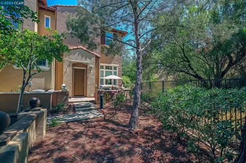 1311 Trailside Cir, Concord, CA 94518 photo 1