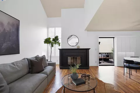 14169 Seagate Dr, San Leandro, CA 94577 photo 1
