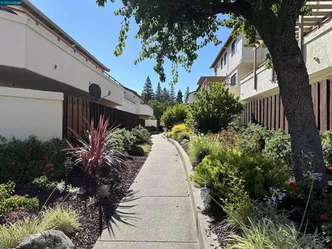 5065 Valley Crest Dr #230, Concord, CA 94521