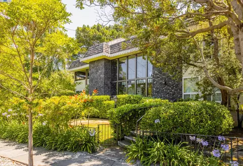 257 Arlington Rd #203, Redwood City, CA 94062