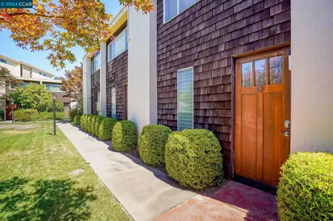 1470 Creekside Dr #42, Walnut Creek, CA 94596