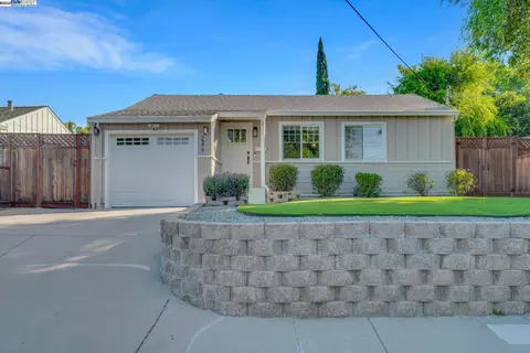 2379 Hemlock Ave, Concord, CA 94520 photo 1