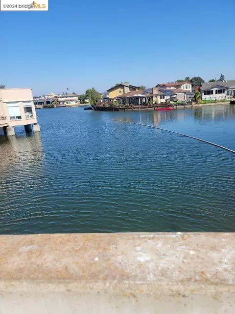 610 Grand, Alameda, CA 94501