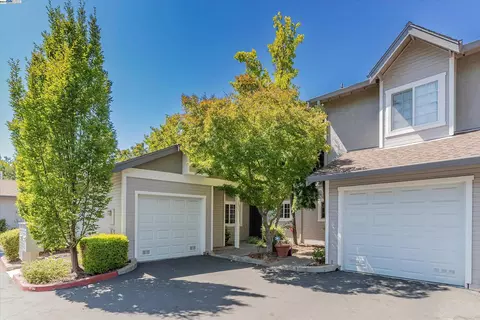 3875 Vine St, Pleasanton, CA 94566 photo 1