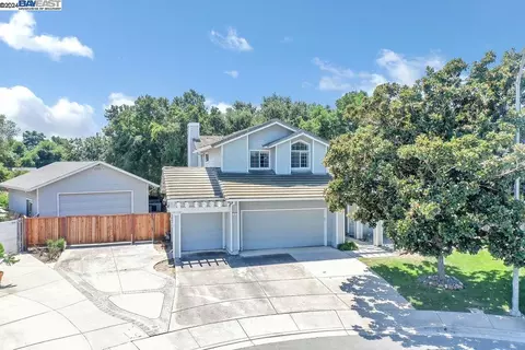 121 Meadow Ct, Oakley, CA 94561 photo 1