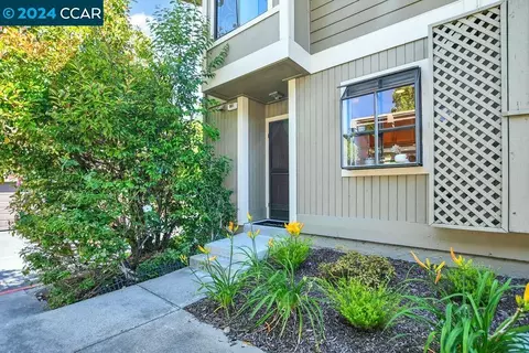 301 Eastgate Ln, Martinez, CA 94553