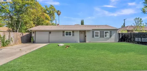 3105 Mayfair Dr, Sacramento, CA 95864