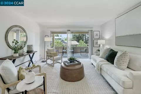 1621 Ptarmigan Dr #8C, Walnut Creek, CA 94595