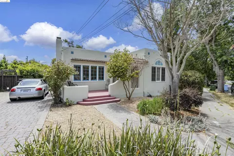 1360 Hopkins St, Berkeley, CA 94702 photo 1