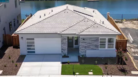 3384 Mulholland Dr, Lathrop, CA 95330