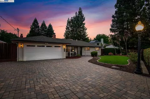 1111 Crowe Pl, Concord, CA 94518 photo 1