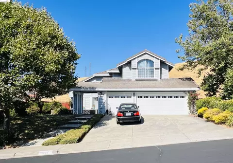 121 Carson St, Hercules, CA 94547 photo 1