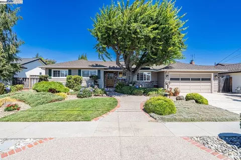 38084 Ballard Dr, Fremont, CA 94536