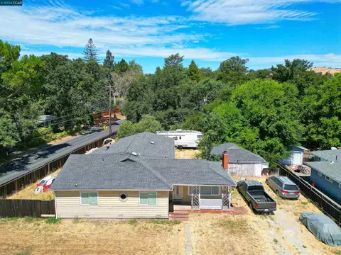 2272 Whyte Park Ave, Walnut Creek, CA 94595