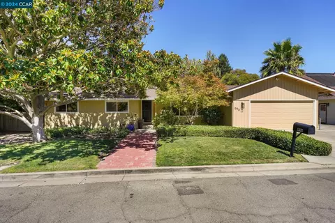 996 Whitman Ln, Concord, CA 94518 photo 1