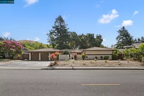 1301 Larch Ave, Moraga, CA 94556 photo 1