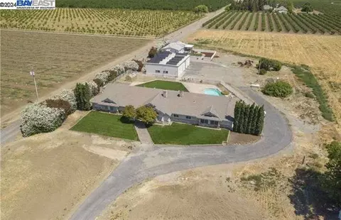 3681 W Linne Rd, Tracy, CA 95304 photo 1