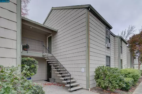 2890 Treat Blvd #13, Concord, CA 94518