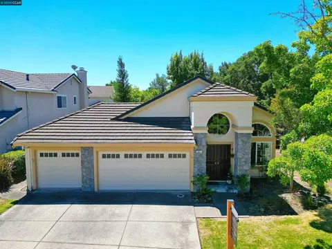 801 Springbrook Dr, San Ramon, CA 94582 photo 1