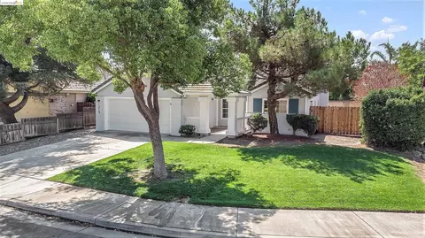 1016 Lourence Dr, Tracy, CA 95376 photo 1