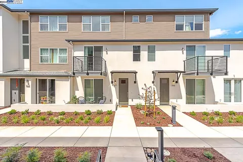 29711 Hansen St, Hayward, CA 94544