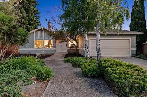 308 Ponderosa Ct, Richmond, CA 94803